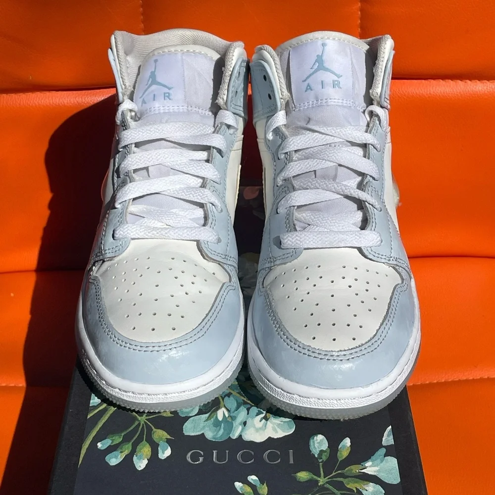 Air Jordan 1 - Picture 3 of 8